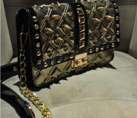 Tide brand diamond chain rivet shoulder handbag